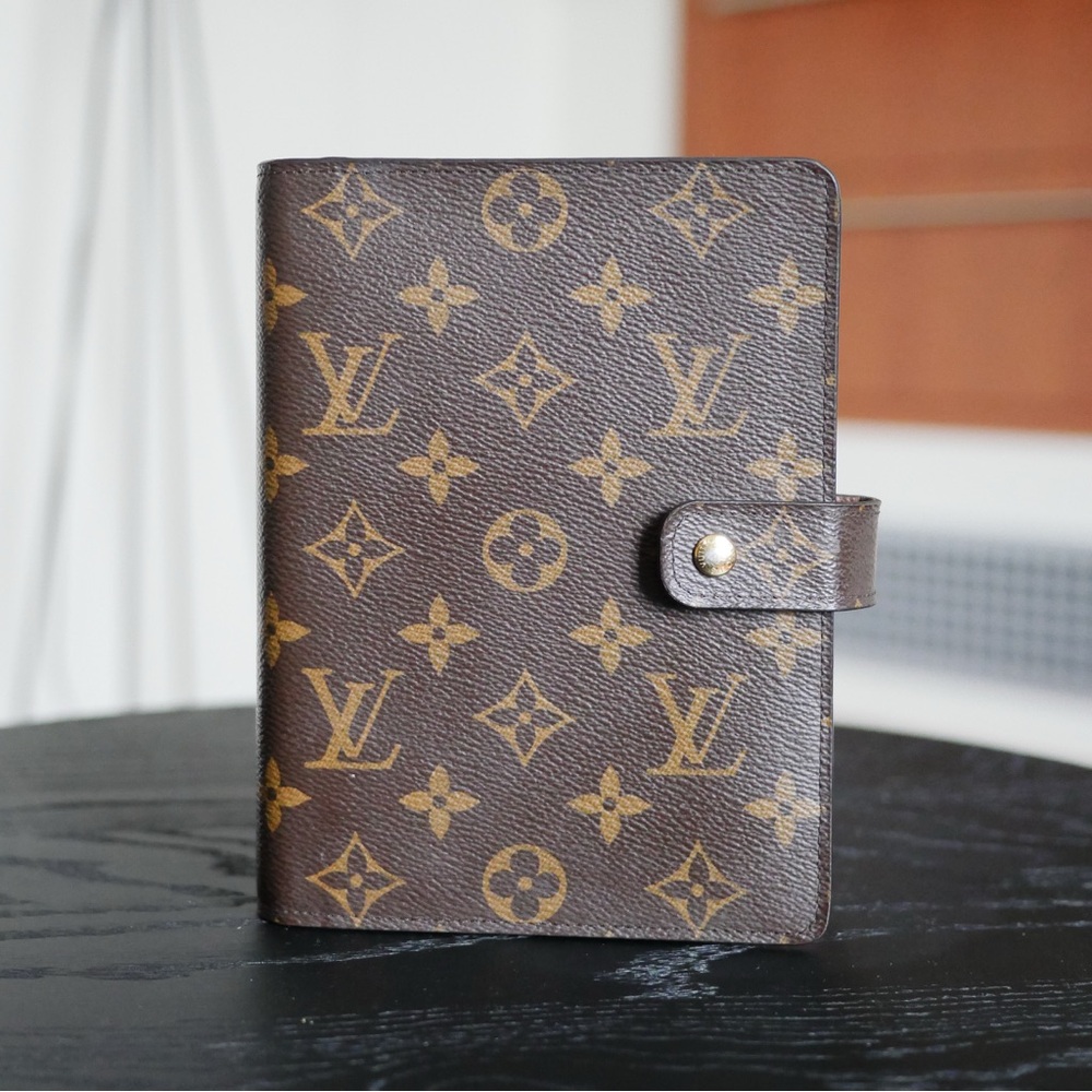 Louis Vuitton Medium (MM) Ring Agenda Cover in Monogram Canvas